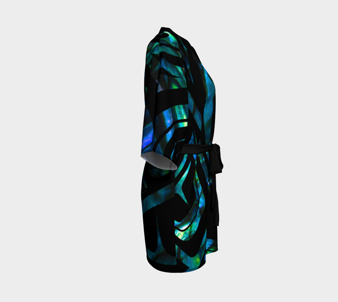 Knowing 2 Abalone Robe