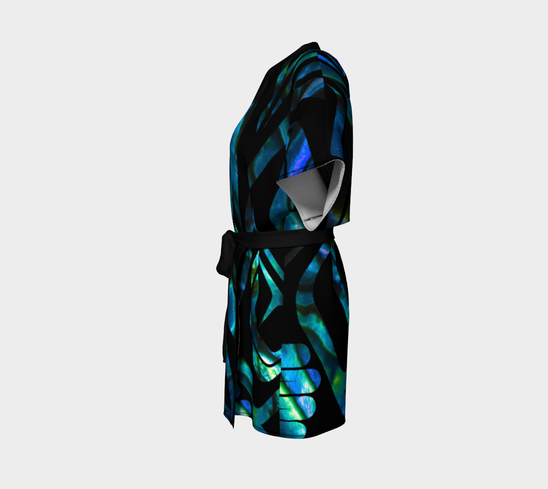 Knowing 2 Abalone Robe